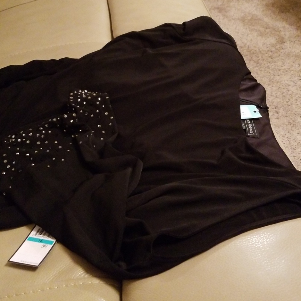 Dress - Picture 2 of 3